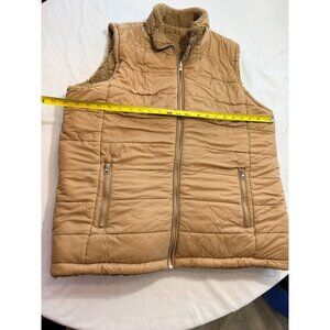 Tan Sherpa-Lined Quilted Vest With Zipper Pockets & Stand Collar Lightweight War